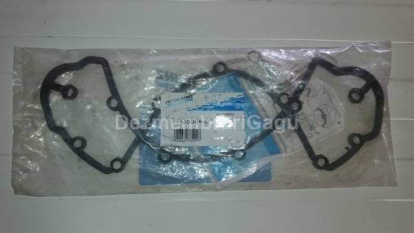 Vand garnitura capac motor AUDI A4 II (2000-2004), 2.5 Diesel din dezmembrari