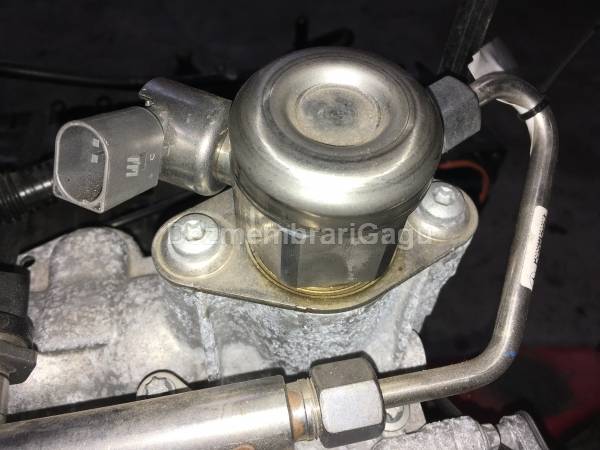 De vanzare pompa inalta presiune MERCEDES A CLASS W176 (2015 ) Diesel