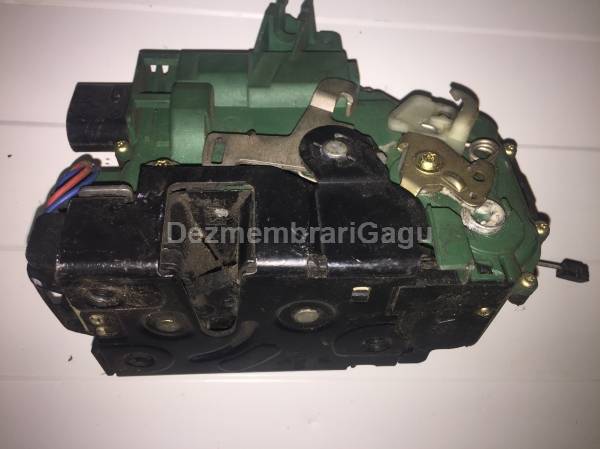 Broasca usa df Volkswagen Passat / 3b2 - 3b5