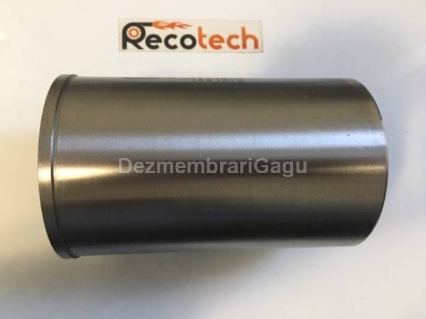 De vanzare camasa bloc motor MERCEDES C-CLASS / 203 (2000-), 2.7 Diesel, 125 KW
