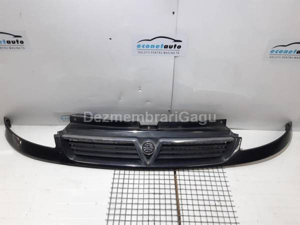 De vanzare grile capota OPEL VIVARO Diesel