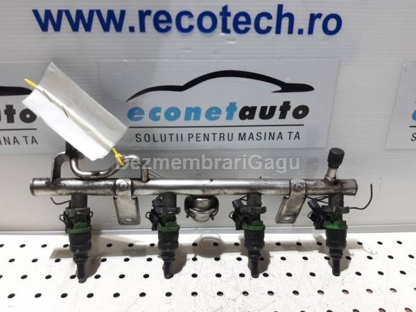 Vand rampa injectoare MERCEDES C-CLASS / 203 (2000-), 1.8 Benzina din dezmembrari