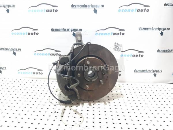 De vanzare fuzeta fata dreapta KIA CARNIVAL II (2001-), 2.9 Diesel