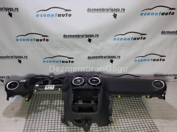 De vanzare plansa bord OPEL CORSA D (2006-)