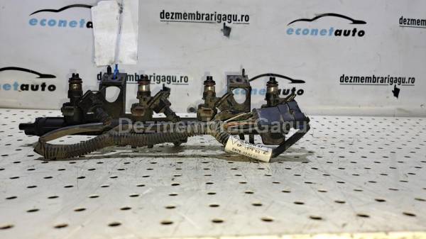 Vand rampa injectoare RENAULT CLIO III (2005-), 1.2 Benzina din dezmembrari