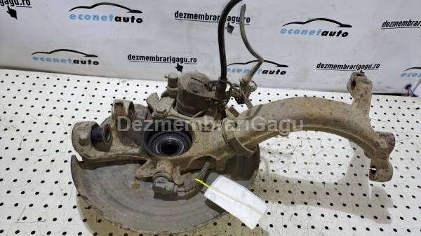Vand fuzeta fata stanga VOLKSWAGEN PASSAT / 3B3 - 3B6 (2000-2005)