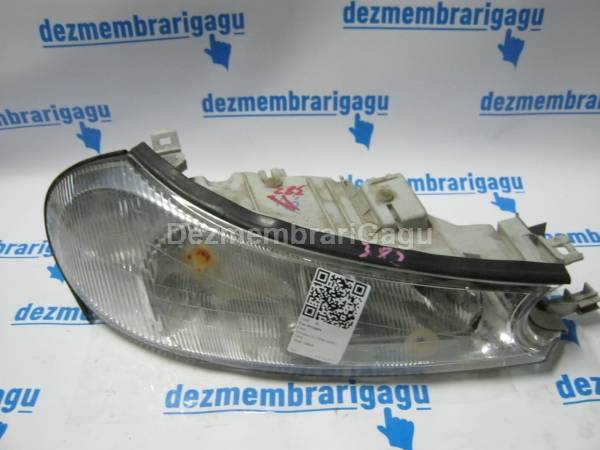 De vanzare far dreapta FORD MONDEO II (1996-2000)