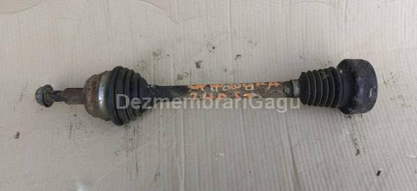 De vanzare planetara stanga fata VOLKSWAGEN BORA (1998-2005), 1.4 Benzina